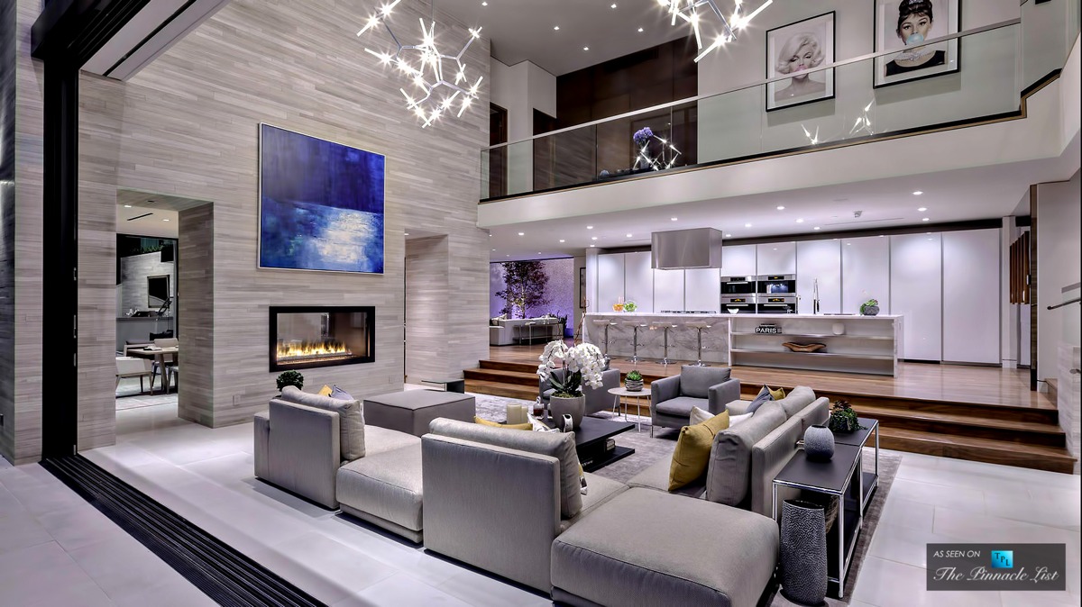 Stunning-LA-Home-Sunken-Living-Room